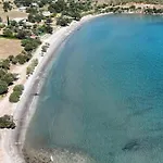 Scenic Coastal Getaway *