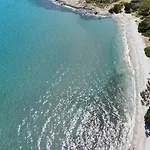 Scenic Coastal Getaway