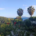 Scenic Coastal Getaway *