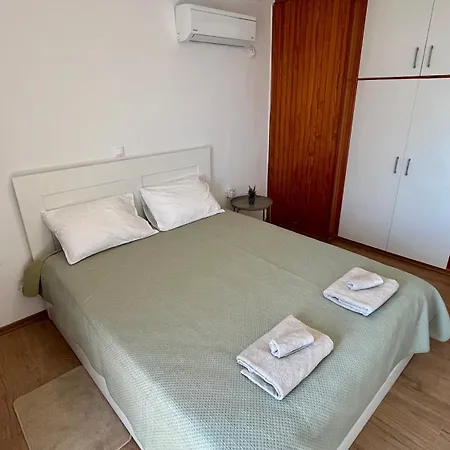 Scenic Coastal Getaway Апартаменты Porto Lafia