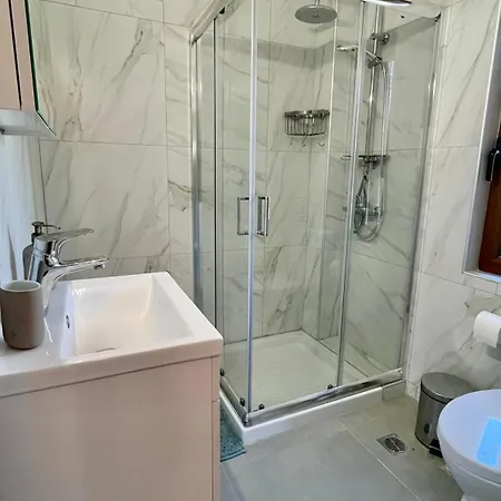 Scenic Coastal Getaway