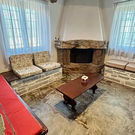 Scenic Coastal Getaway Апартаменты *