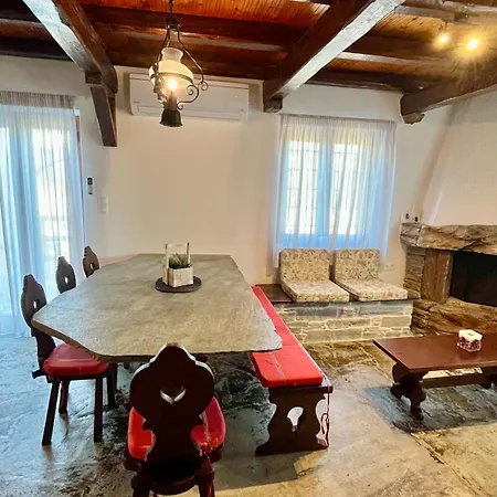 Апартаменты Scenic Coastal Getaway Porto Lafia