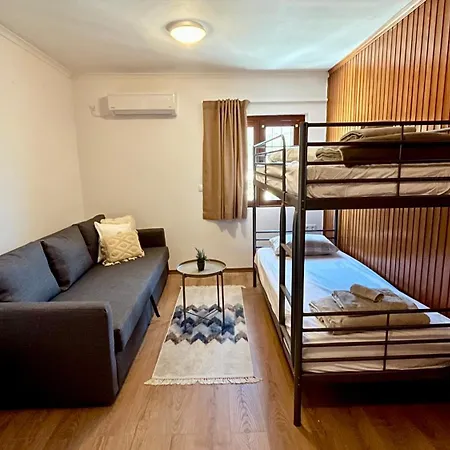 Апартаменты Scenic Coastal Getaway Porto Lafia