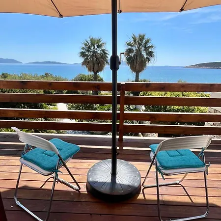 Scenic Coastal Getaway *