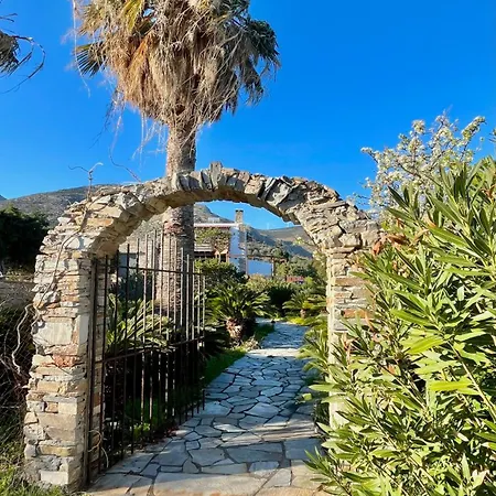 Scenic Coastal Getaway Apartament Porto Lafia