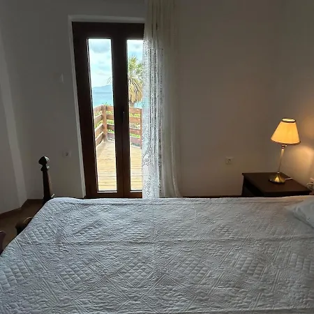 Scenic Coastal Getaway