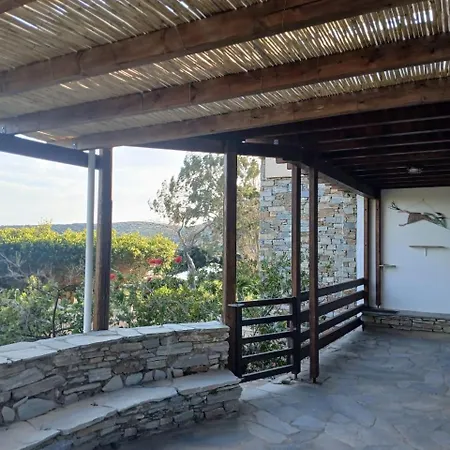 Scenic Coastal Getaway * Porto Lafia